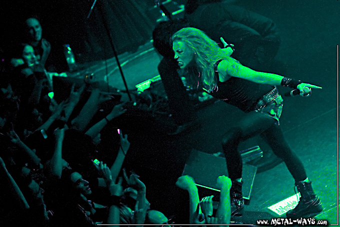 Arch Enemy @ Le Bataclan (Angela Gossow)