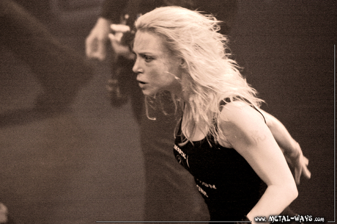 Arch Enemy @ Le Bataclan (Angela Gossow)