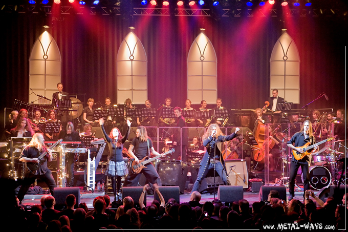 Christmas Metal Symphony @ 013 (Marcel Coenen, Marcela Bovio, Mats Lven, Johan Van Stratum, Frank Schiphorst)