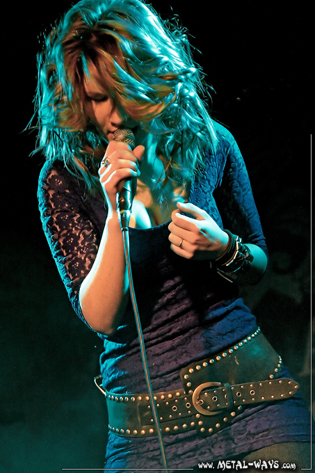 Delain @ La Boule Noire (Charlotte Wessels)