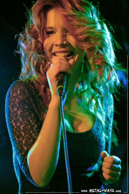 Delain @ La Boule Noire (Charlotte Wessels)