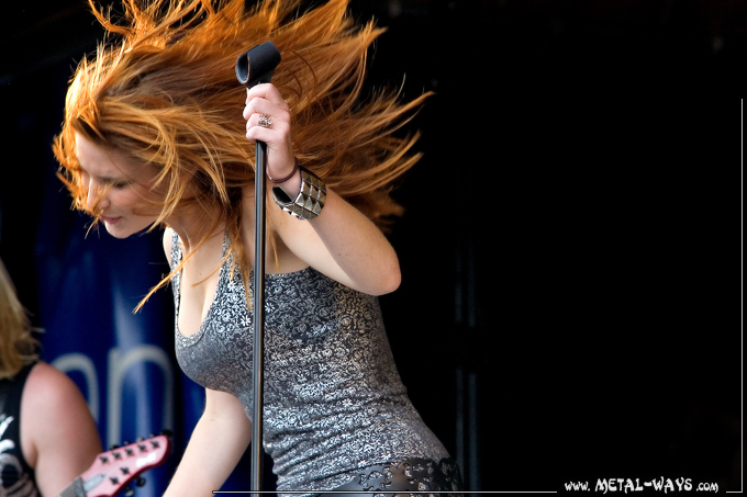 Delain @ Trailerpop (Charlotte Wessels)