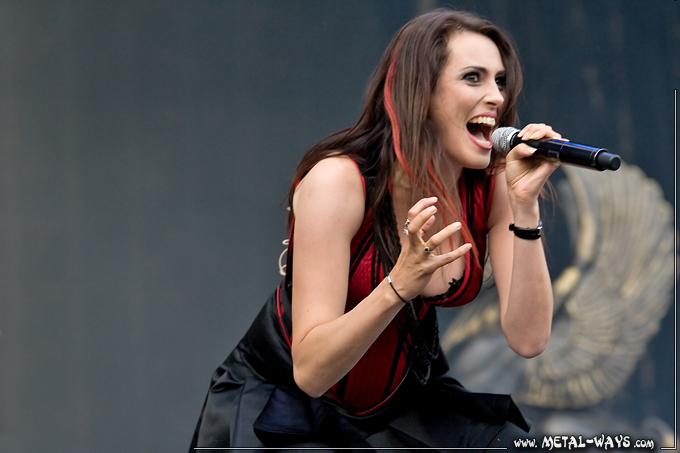 Within Temptation @ Rock en France (Sharon Den Adel)