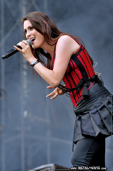 Within Temptation @ Rock en France (Sharon Den Adel)