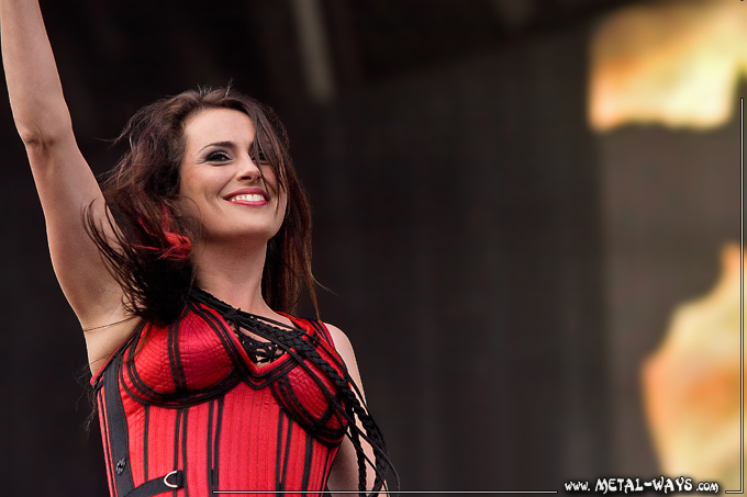 Within Temptation @ Rock en France (Sharon Den Adel)