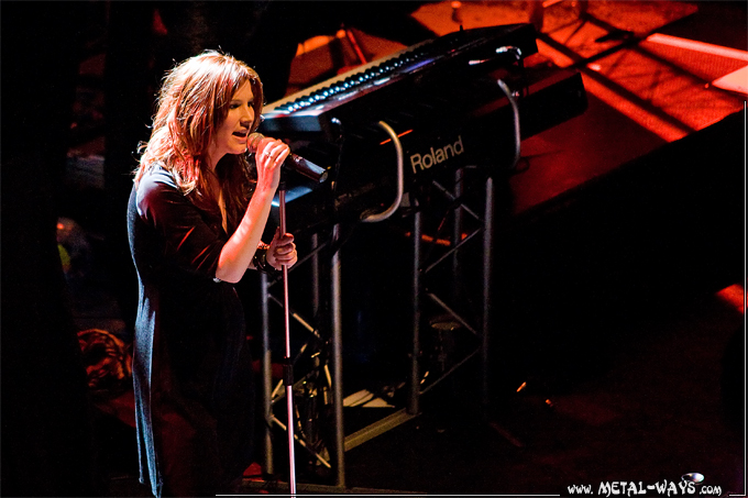 Delain @ 013 (Charlotte Wessels)