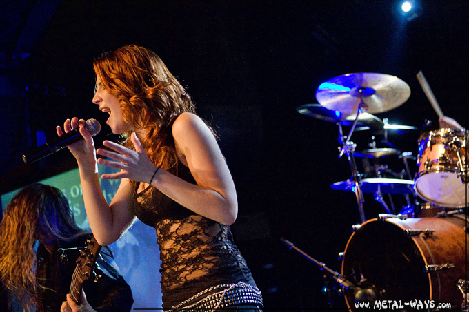 Delain @ La Scene Bastille (Charlotte Wessels)